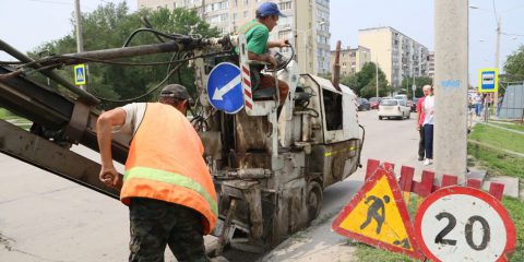 На улице Горького появилась дорожная техника: начался долгожданный ремонт дороги