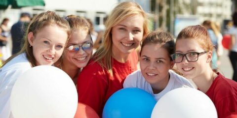 Глава администрации Волгодонска Виктор Мельников поздравил горожан с Днем российской молодежи